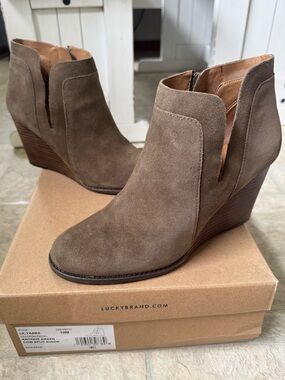 Lucky Brand Olive Suede Wedge Ankle Booties